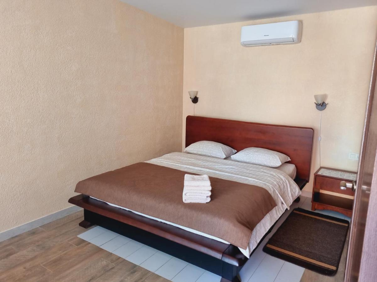 Hotel Ник Аэро Jarkov Exterior foto