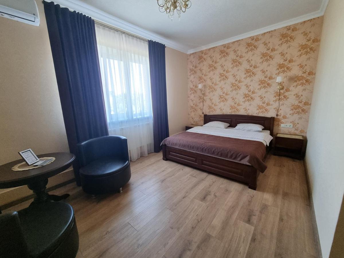 Hotel Ник Аэро Jarkov Exterior foto